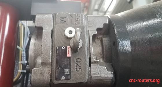 press-brake-machine-with-da66t-system-pump