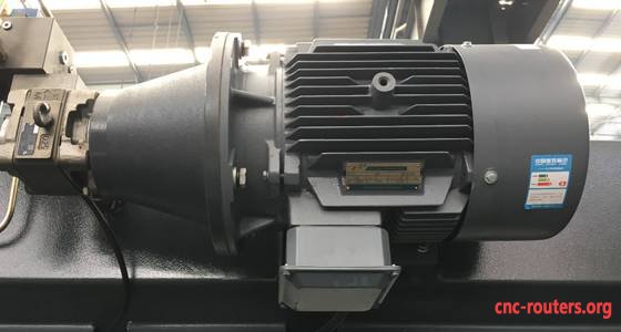 press-brake-machine-with-da66t-system-main-motor